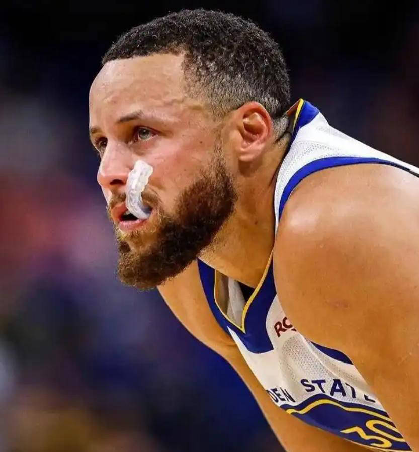 巴黎圣日耳曼不断突破！，库里连续七场比赛得分超过夺冠气势如虹延续的简单介绍-开云官方网站